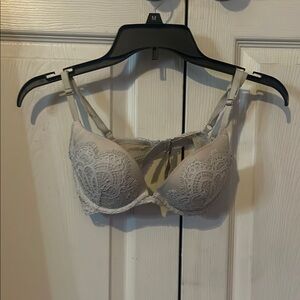 Victoria's Secret Cream Lace Bra Full Coverage